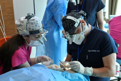 International surgeons at the FUE Europe Meeting